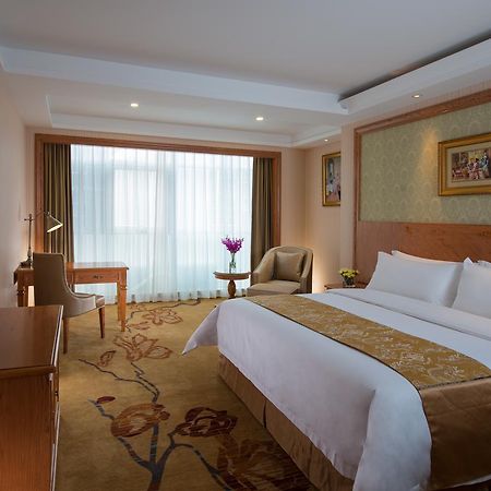 Vienna Hotel Chaoyang Nanning Exterior foto