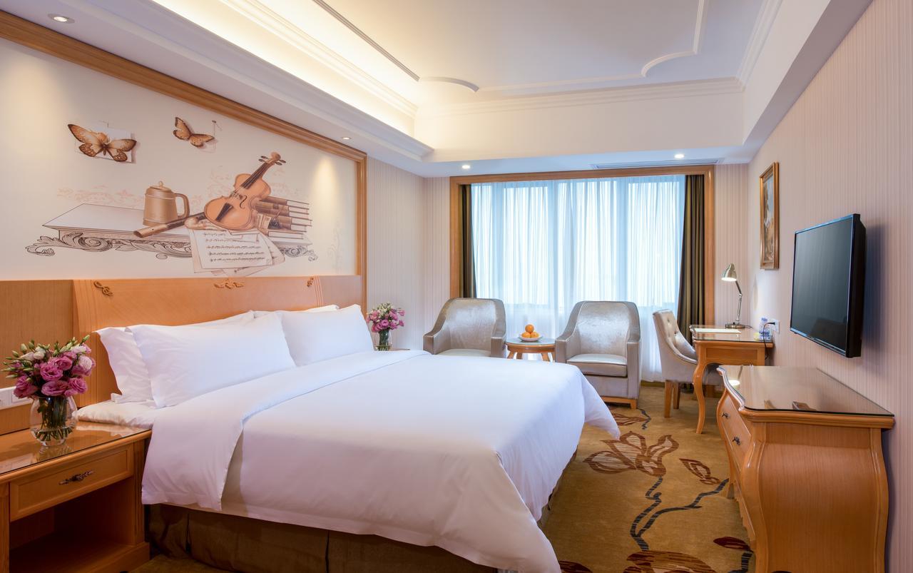 Vienna Hotel Chaoyang Nanning Exterior foto