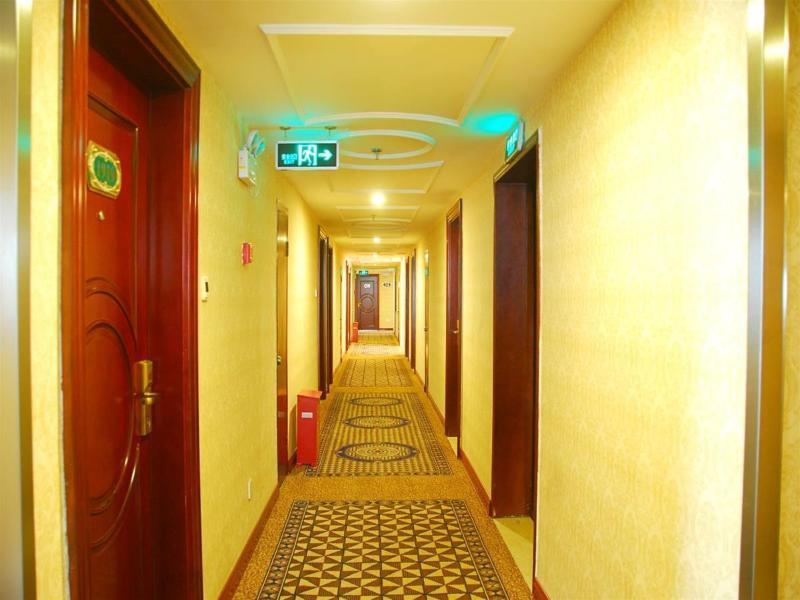 Vienna Hotel Chaoyang Nanning Exterior foto